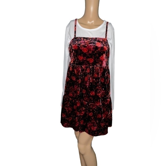 Wild Fable Women's Sleeveless Tiered Velvet Dress. Red. Size-Small NWT - Picture 1 of 7